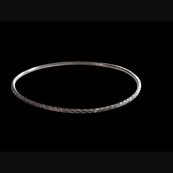 925 Sterling Silver Textured Diamond Pattern Size 8" 2mm Bangle Bracelet - Picture 1 of 12